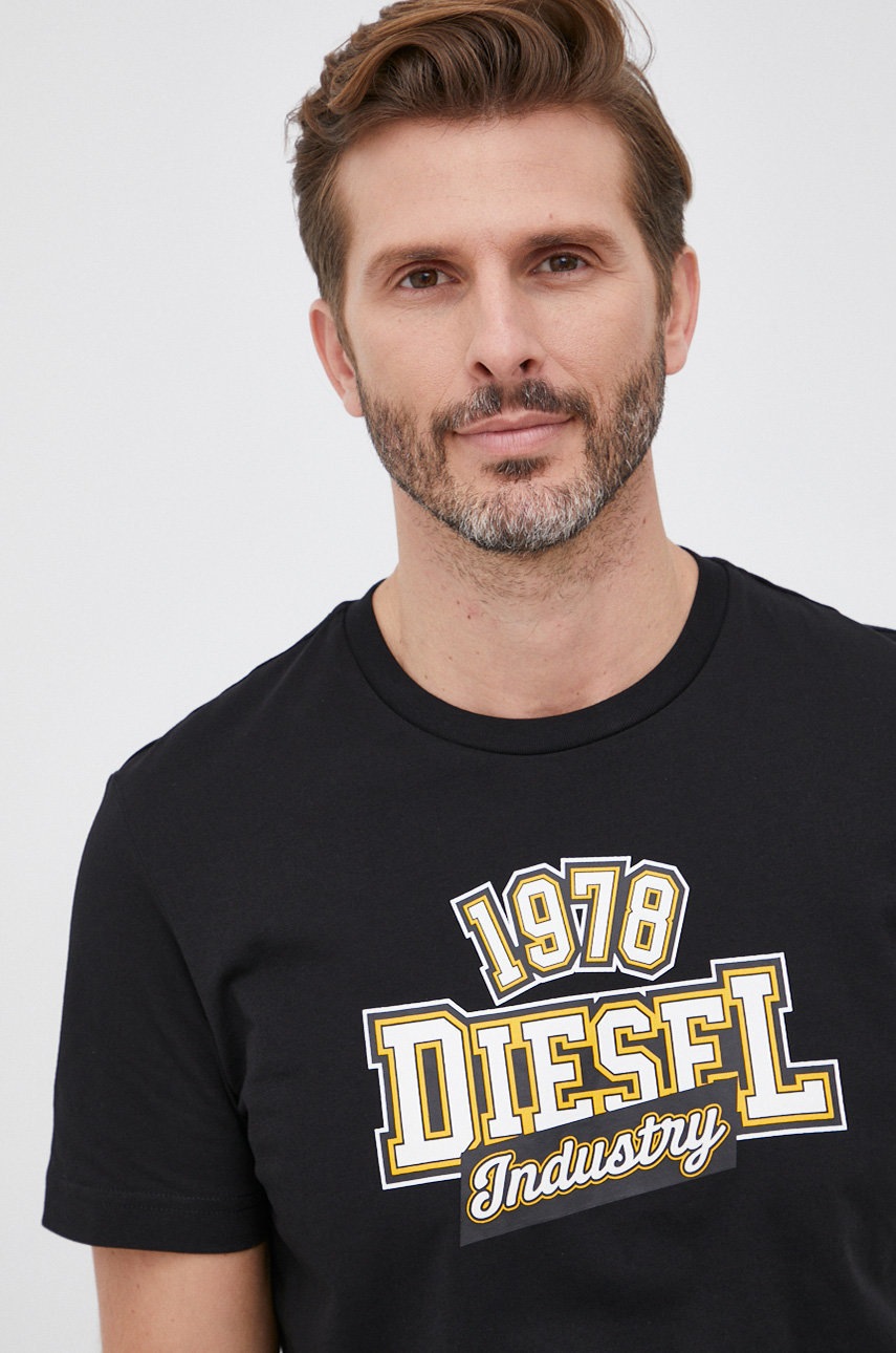 

Памучна тениска Diesel в черно с принт, Черен