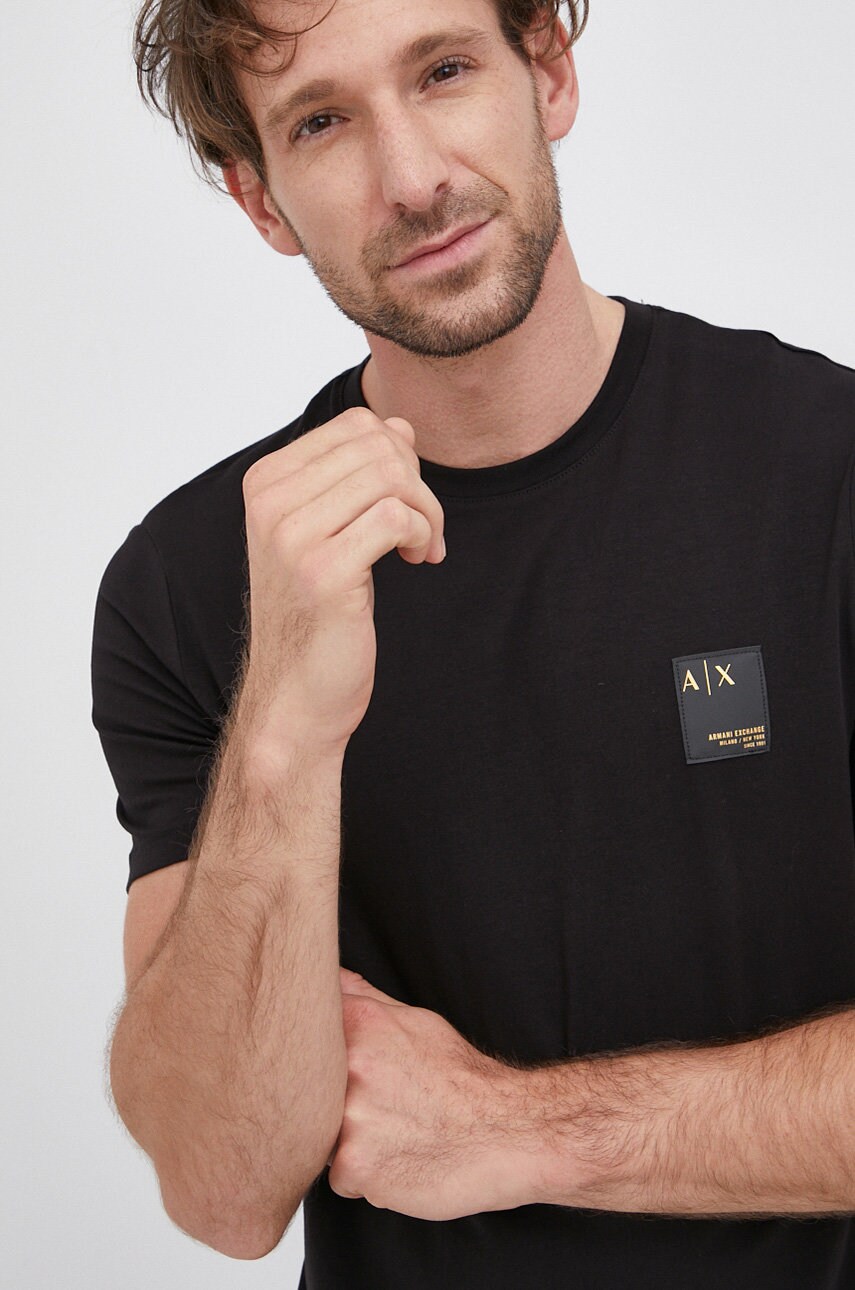 

Тениска Armani Exchange мъжка в черно с изчистен дизайн, Черен