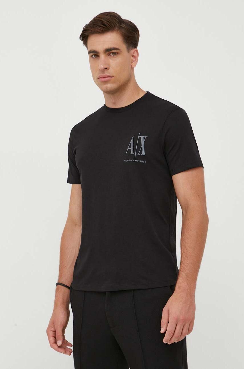 

Хлопковая футболка Armani Exchange цвет чёрный с аппликацией