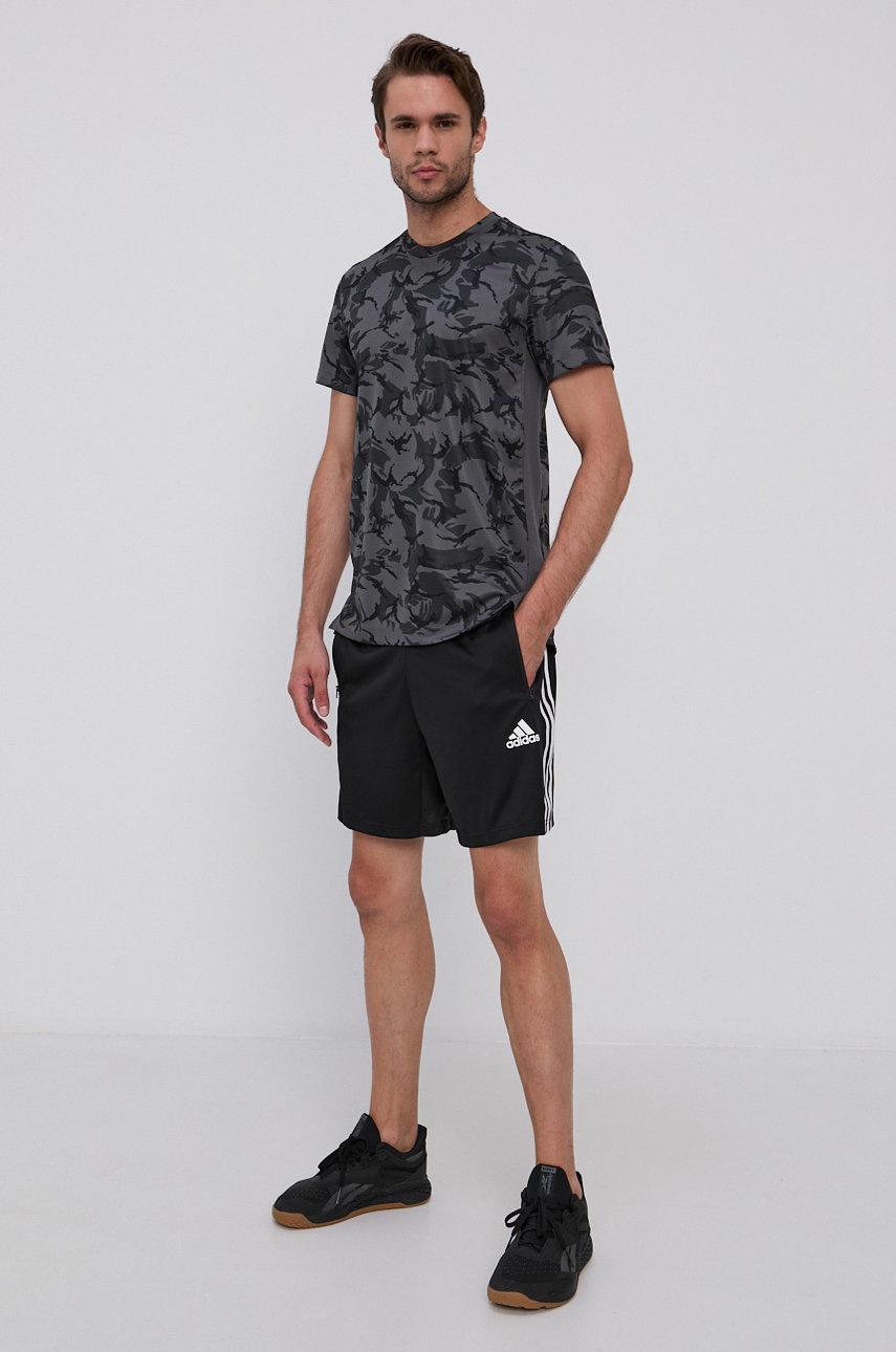 

Футболка adidas Performance чоловіча візерунок