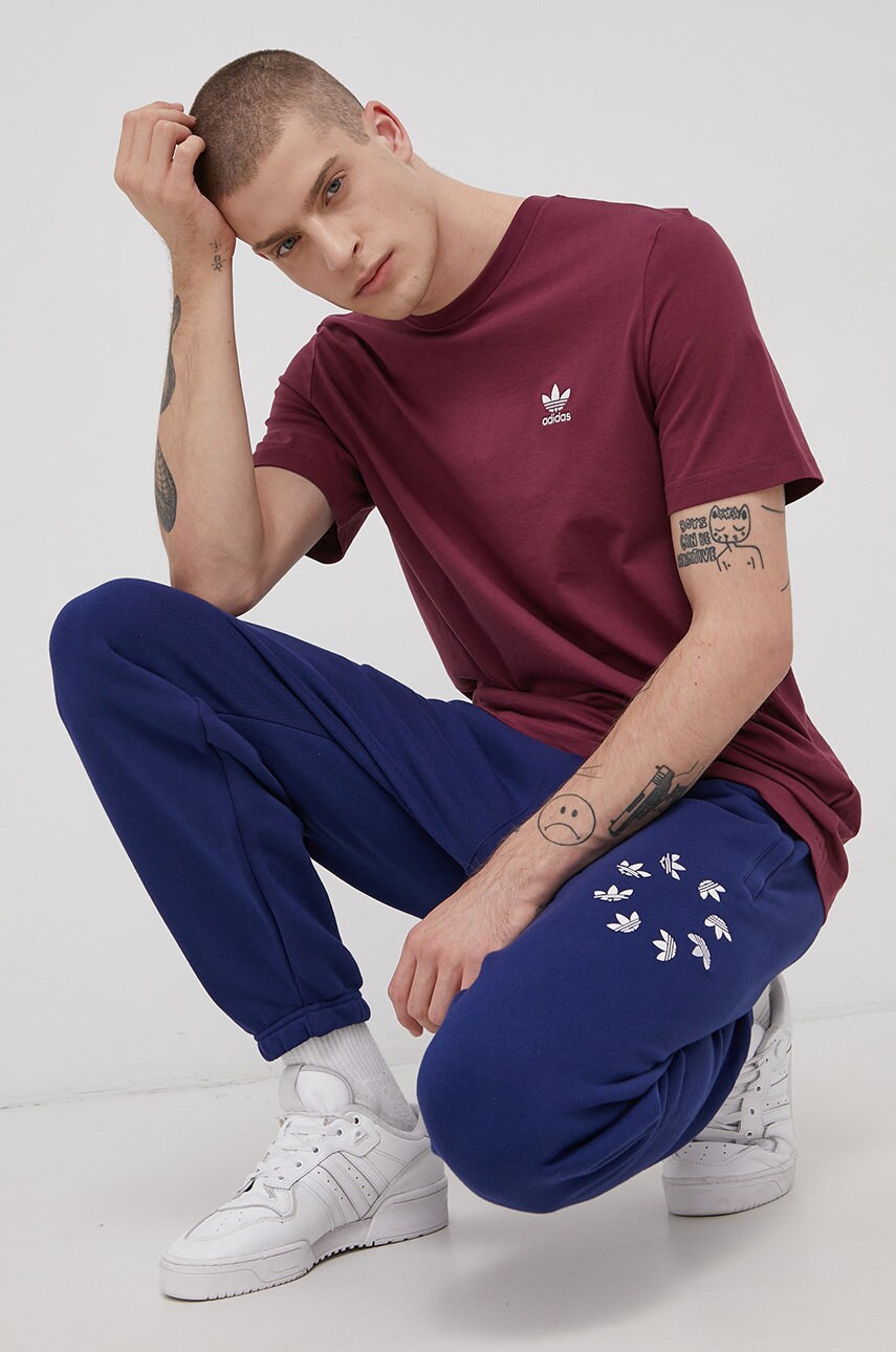 

Бавовняна футболка adidas Originals колір фіолетовий гладкий