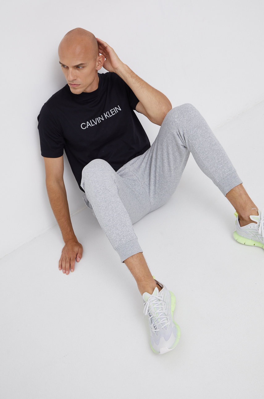 

Тениска Calvin Klein Performance мъжка в черно с принт, Черен