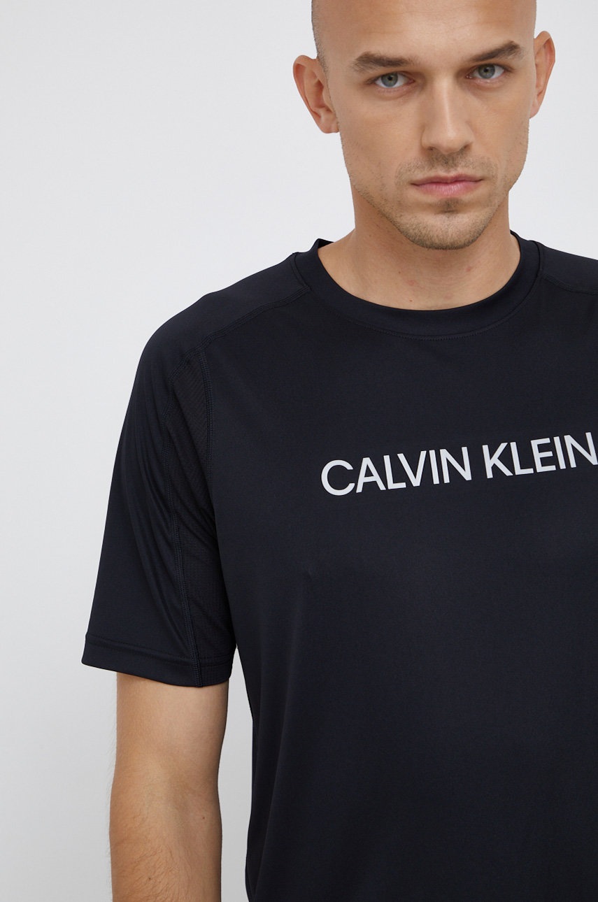 

Тениска Calvin Klein Performance мъжка в черно с принт, Черен