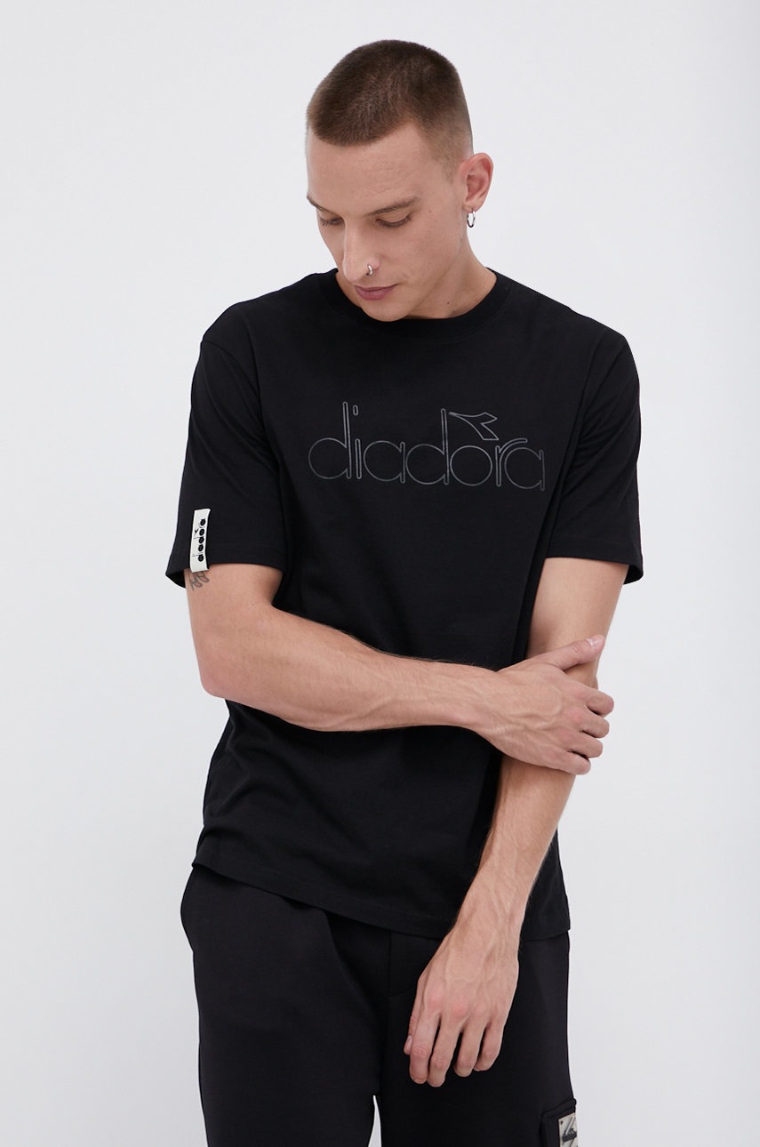 

Памучна тениска Diadora в черно с принт, Черен