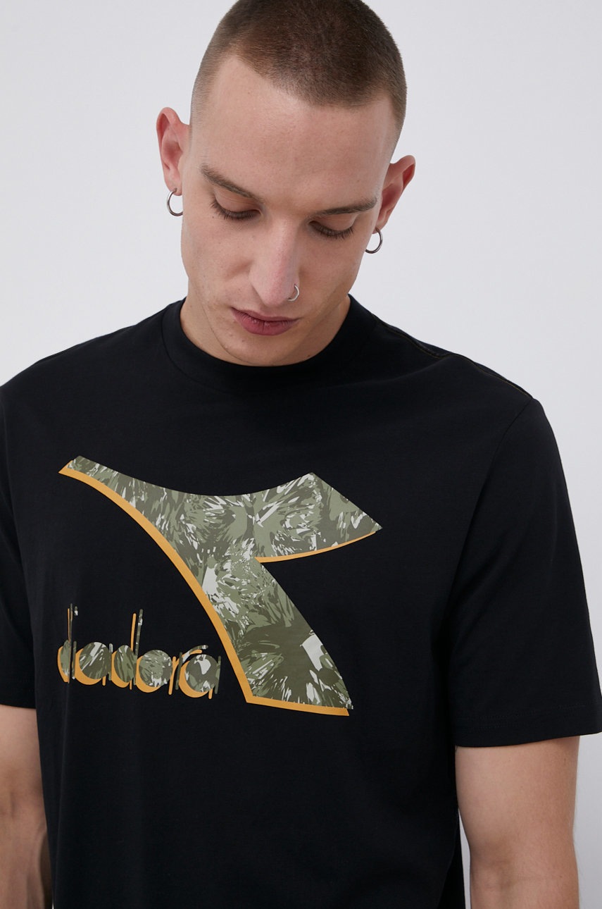 

Памучна тениска Diadora в черно с принт, Черен