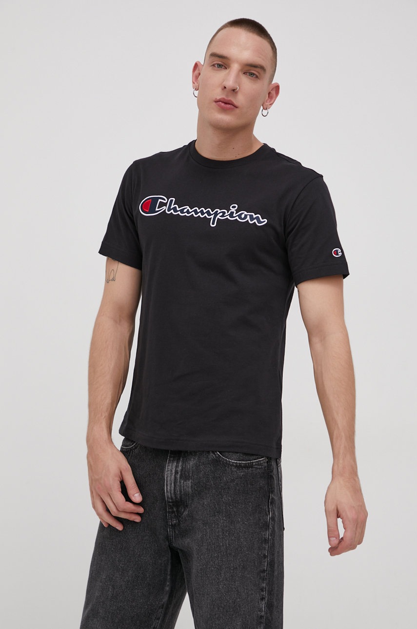 

Памучна тениска Champion в черно с апликация, Черен