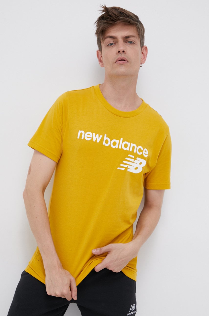 New Balance Tricou bărbați, culoarea galben, cu imprimeu