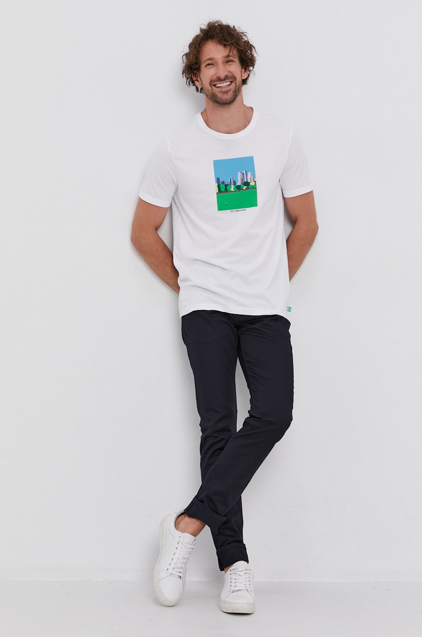 

Хлопковая футболка United Colors of Benetton цвет белый с принтом