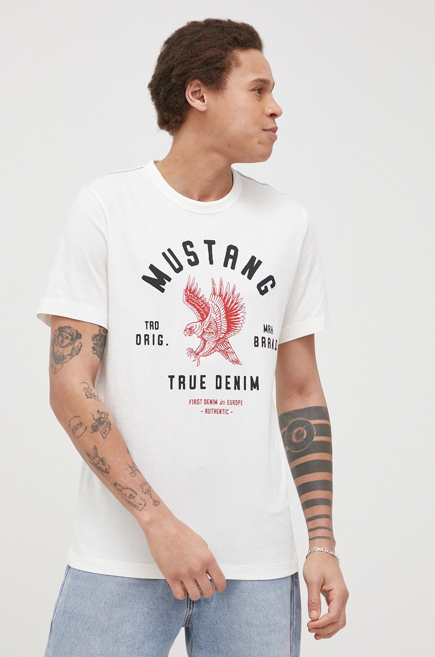 

Памучна тениска Mustang в бежово с принт, Бежов