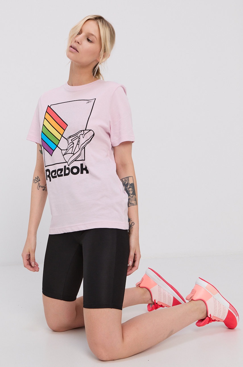 

Хлопковая футболка Reebok H42549 цвет розовый с принтом