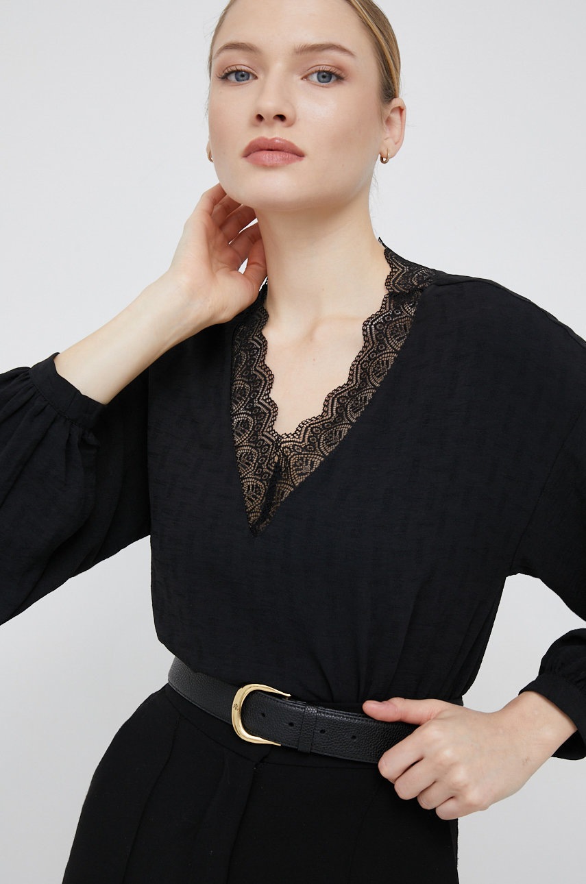 

Блузка Vero Moda женская цвет чёрный однотонная