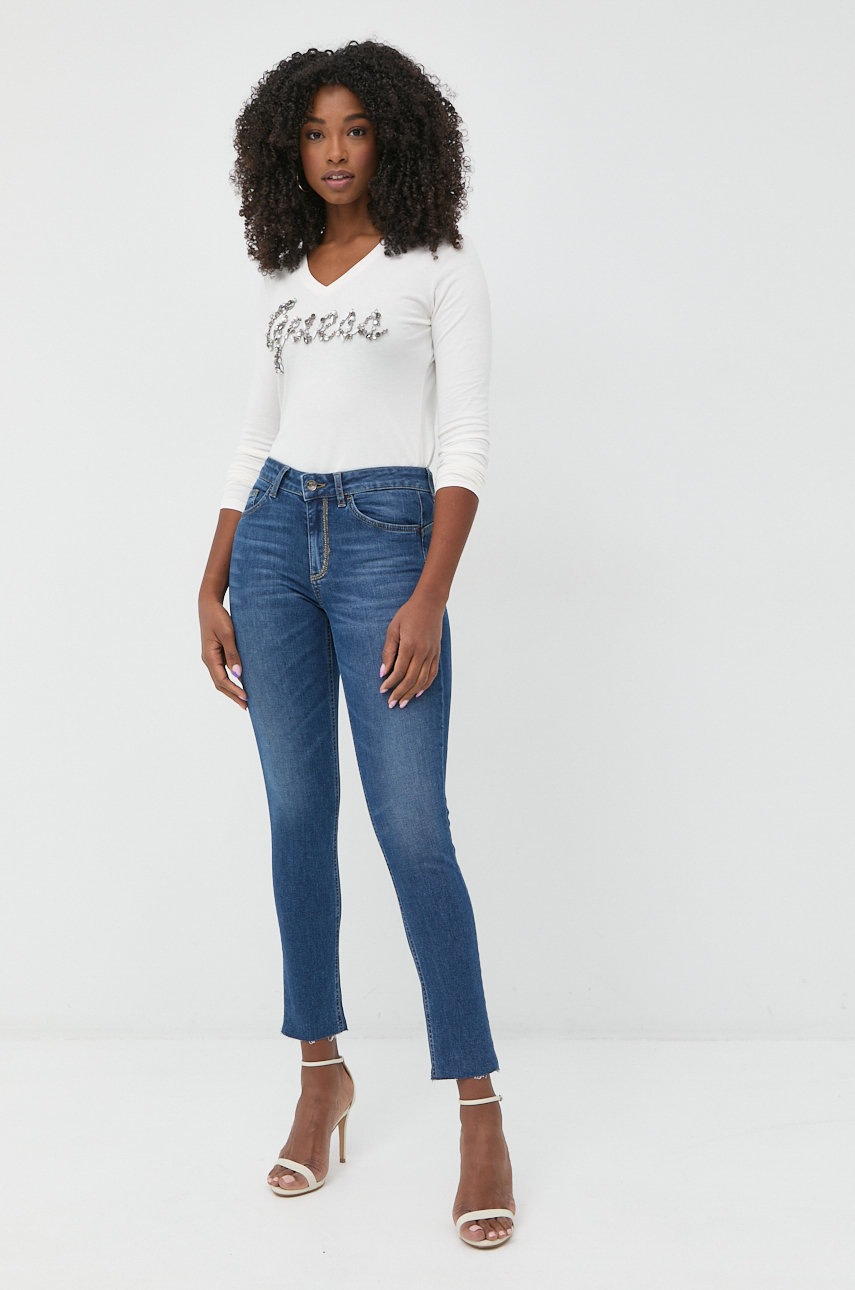 

Хлопковый лонгслив Guess цвет бежевый