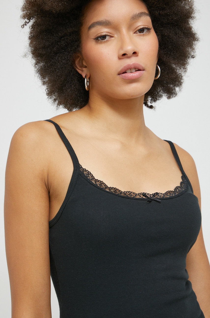 

Топ Hollister Co. дамски в черно, Черен