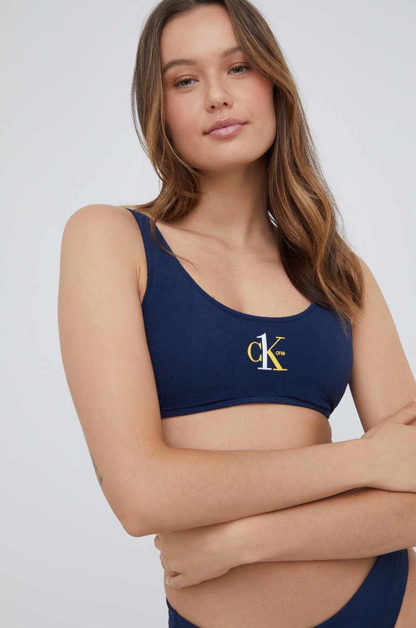

Горнище на бански Calvin Klein в тъмносиньо с леко подплатена чашка, Тъмносин