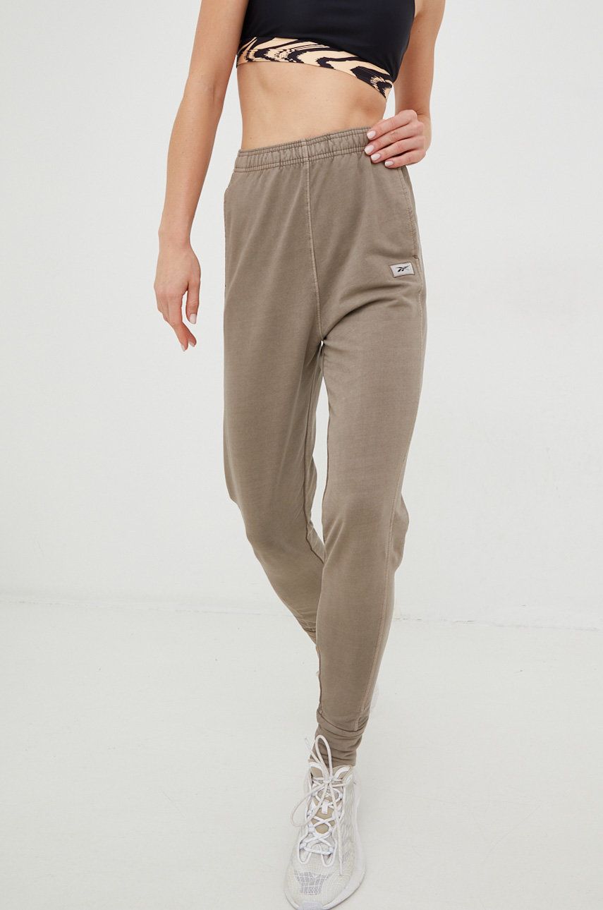 Reebok Classic pantaloni de trening femei, culoarea maro, neted HN4393-TREKGR