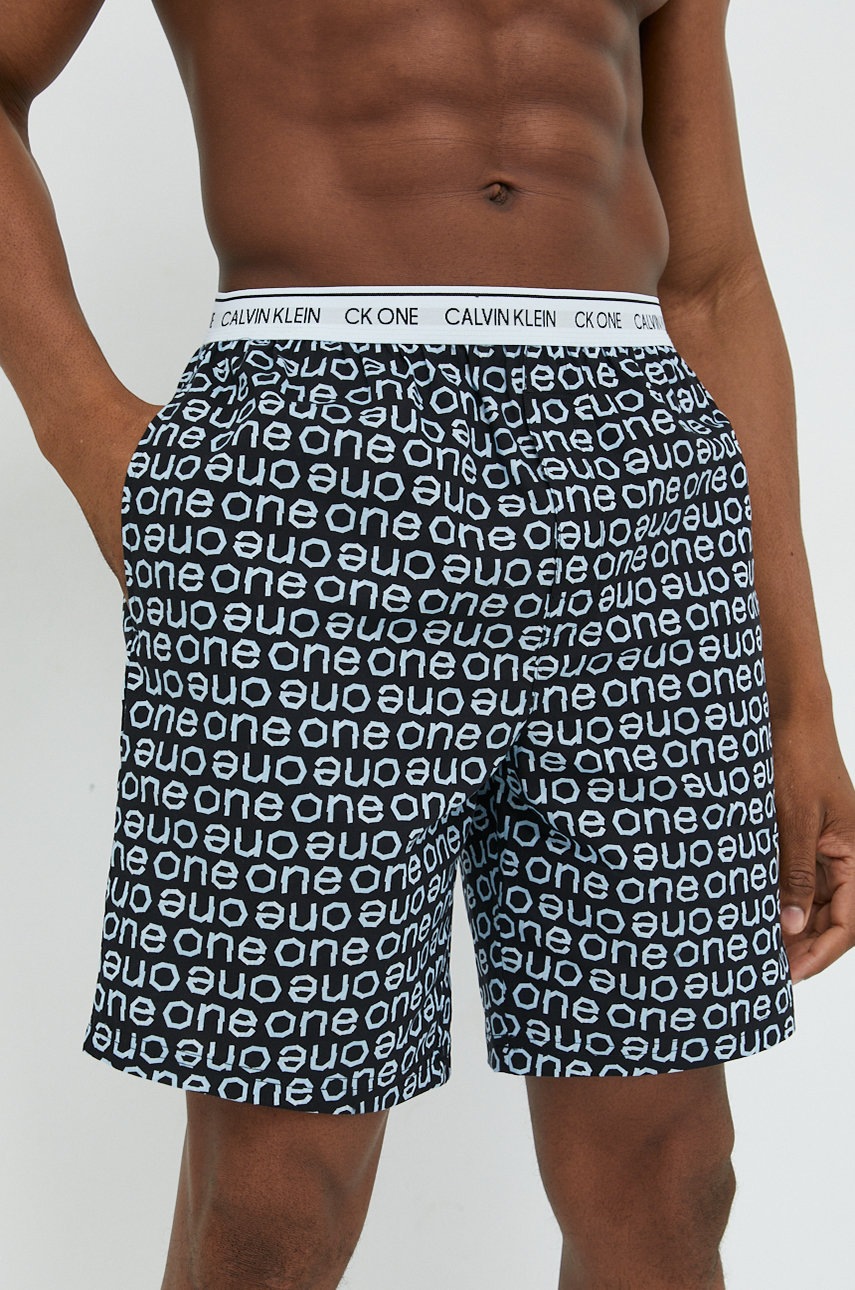 

Памучно късо долнище на пижама Calvin Klein Underwear в черно с десен, Черен
