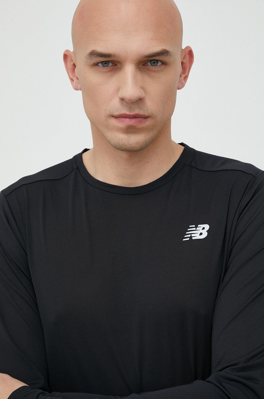 Bežecké tričko s dlhým rukávom New Balance Accelerate čierna farba, jednofarebné