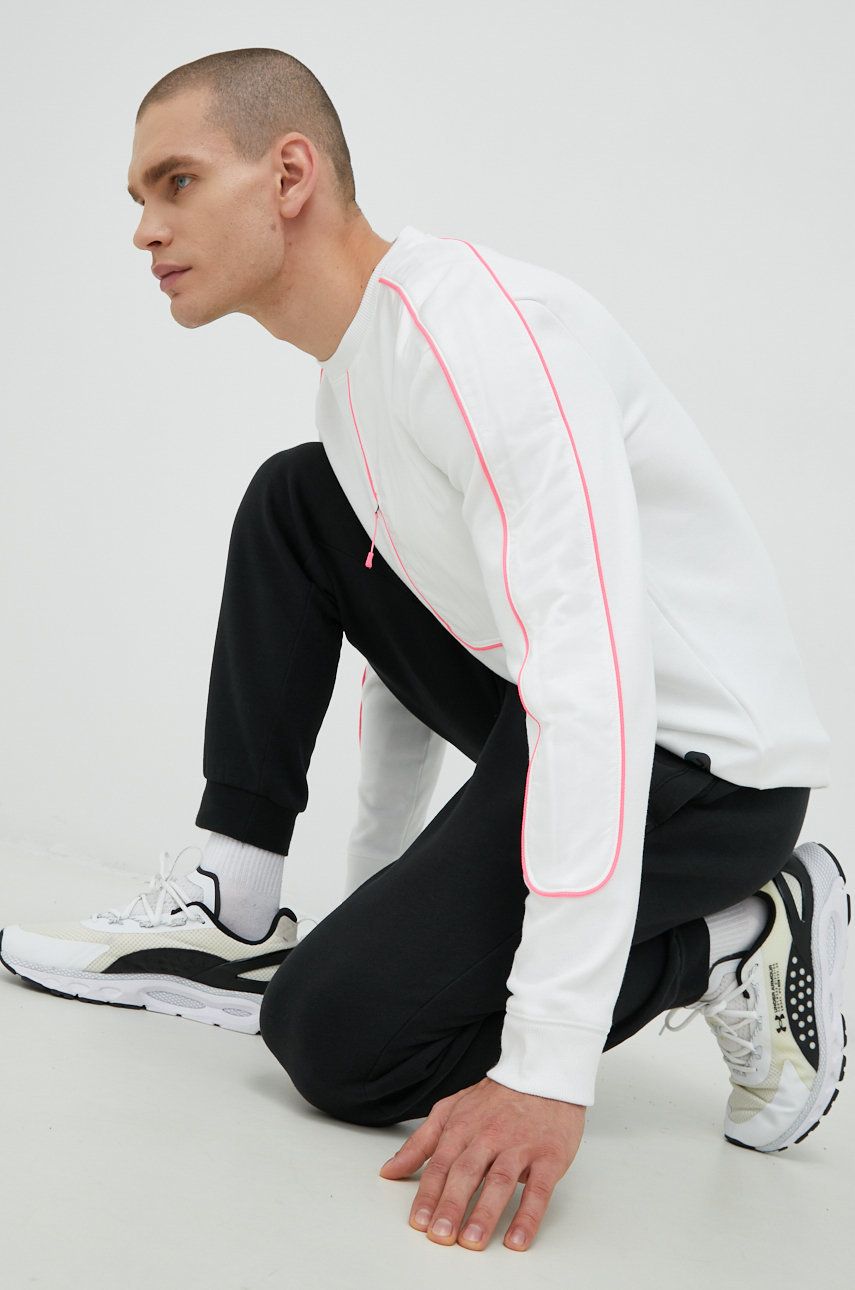 Běžecké triko s dlouhým rukávem Under Armour bílá barva - bílá -  57% Bavlna