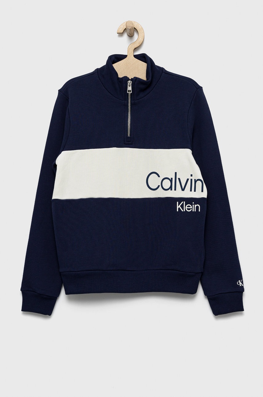 

Детски памучен суичър Calvin Klein Jeans в тъмносиньо с принт, Тъмносин