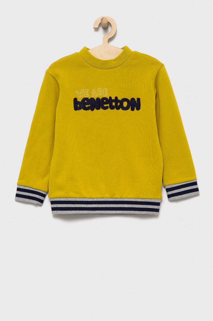 

Детски памучен суичър United Colors of Benetton в зелено с апликация, Зелен