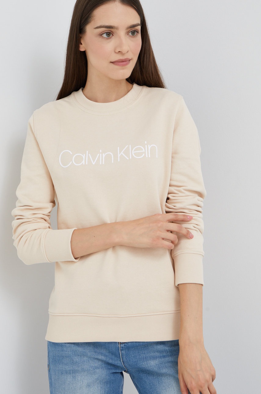 

Памучен суичър Calvin Klein в бежово с принт, Бежов