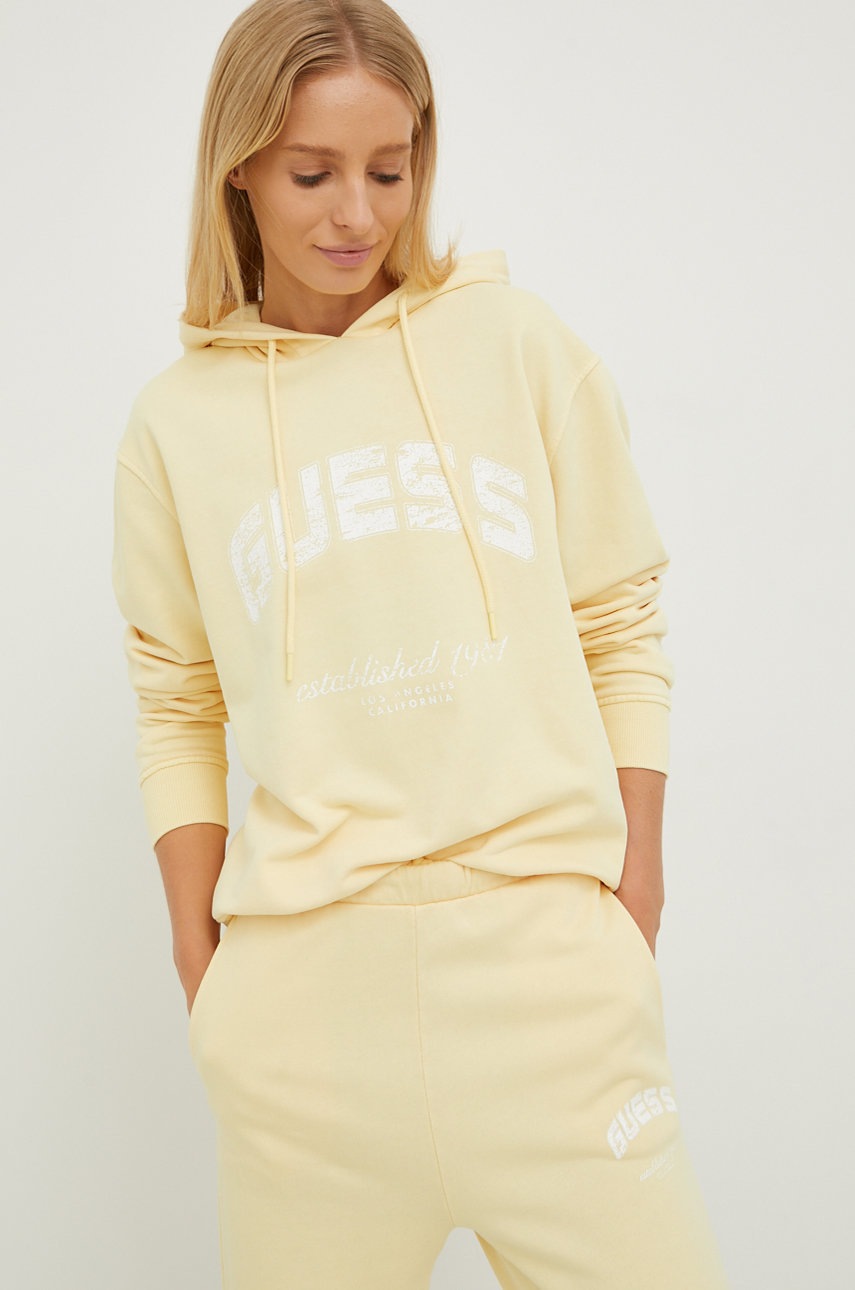 

Памучен суичър Guess в жълто с принт, Жълт