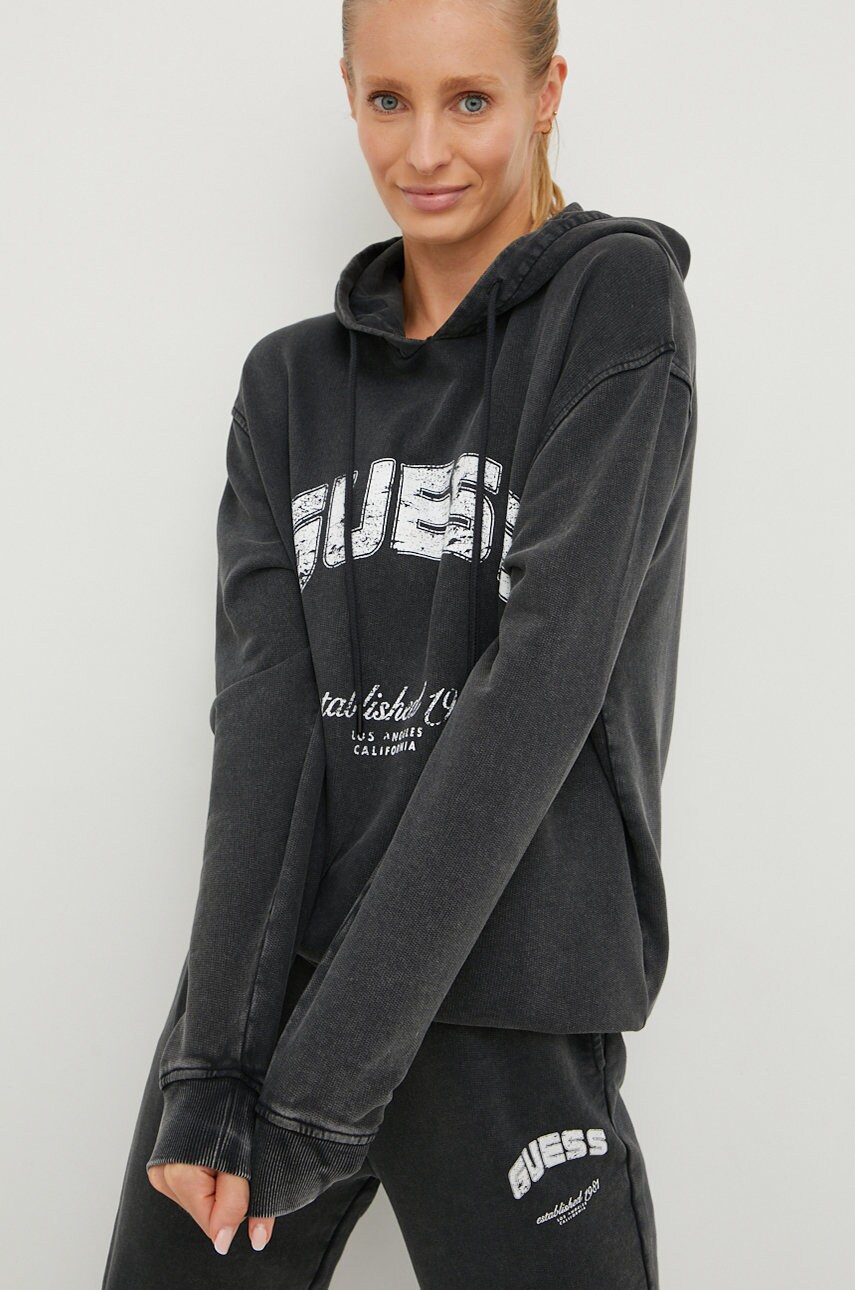 

Памучен суичър Guess в сиво с принт, Сив