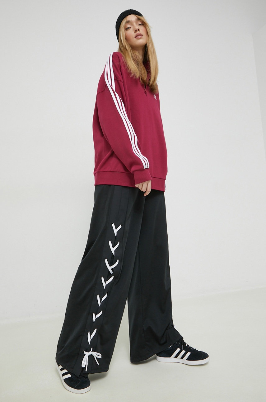 

Хлопковая кофта adidas Originals женская цвет бордовый с аппликацией
