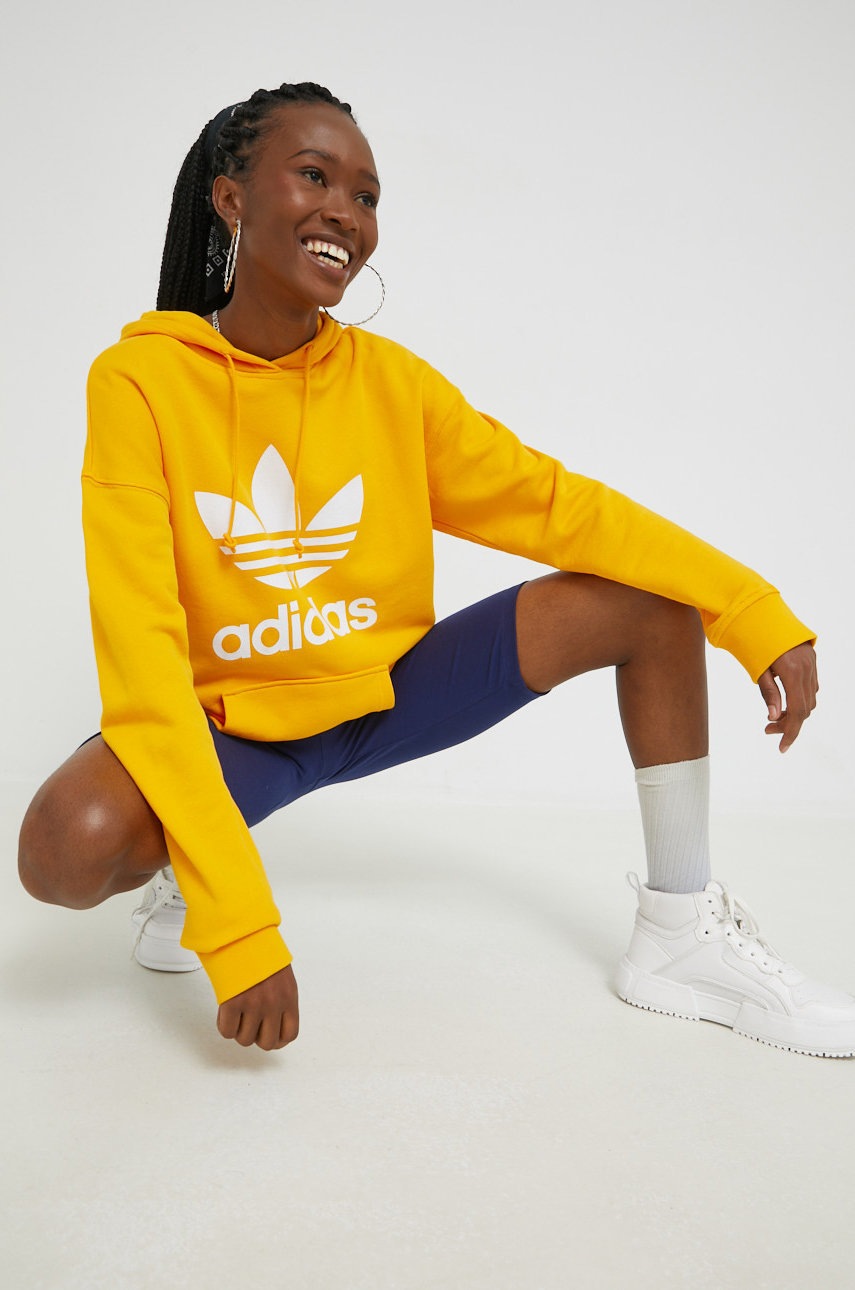 

Памучен суичър adidas Originals в жълто с принт, Жълт