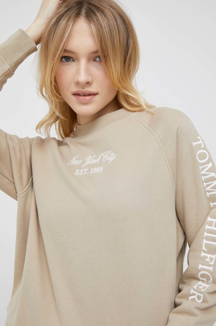 

Суичър Tommy Hilfiger в бежово с апликация, Бежов