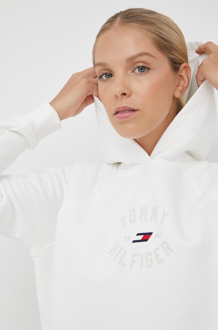 

Суичър Tommy Hilfiger в бяло с принт, Бял