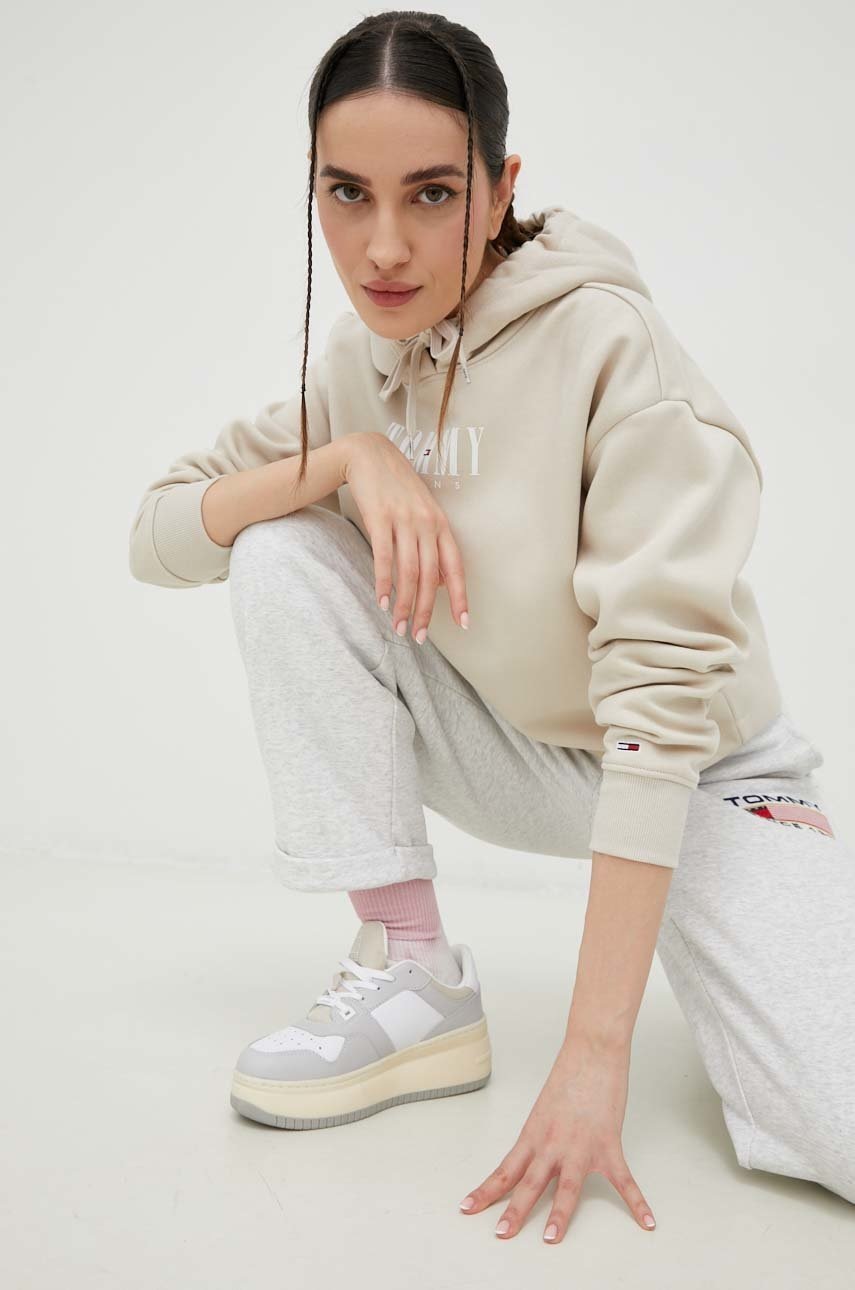 

Суичър Tommy Jeans в бежово с качулка с принт, Бежов
