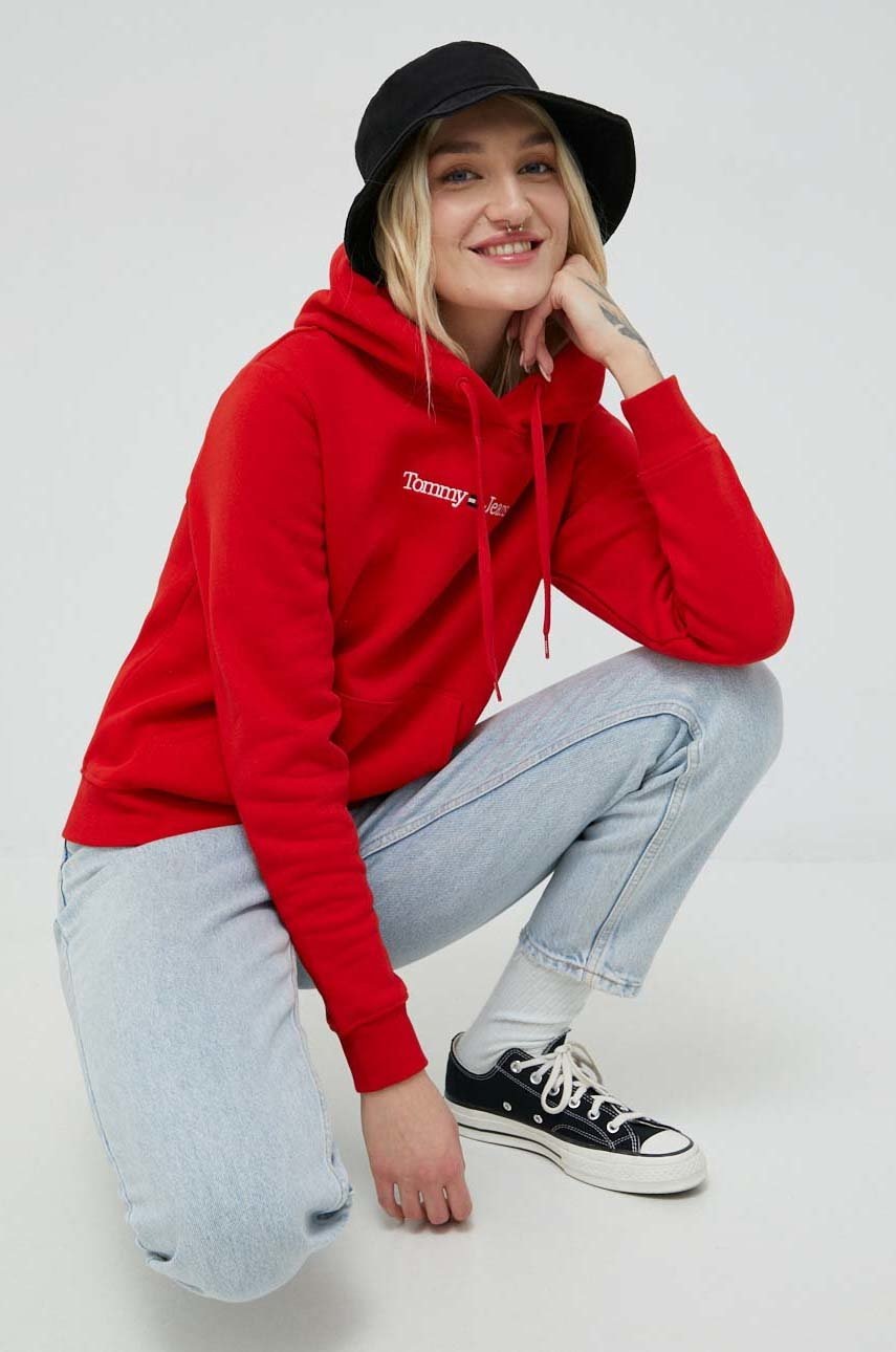 

Суичър Tommy Jeans в червено с качулка с апликация, Червен