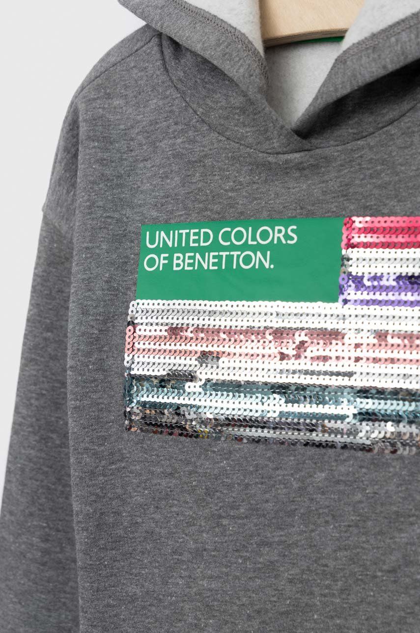 United Colors Of Benetton Bluza Copii Culoarea Gri, Cu Glugă, Cu Imprimeu