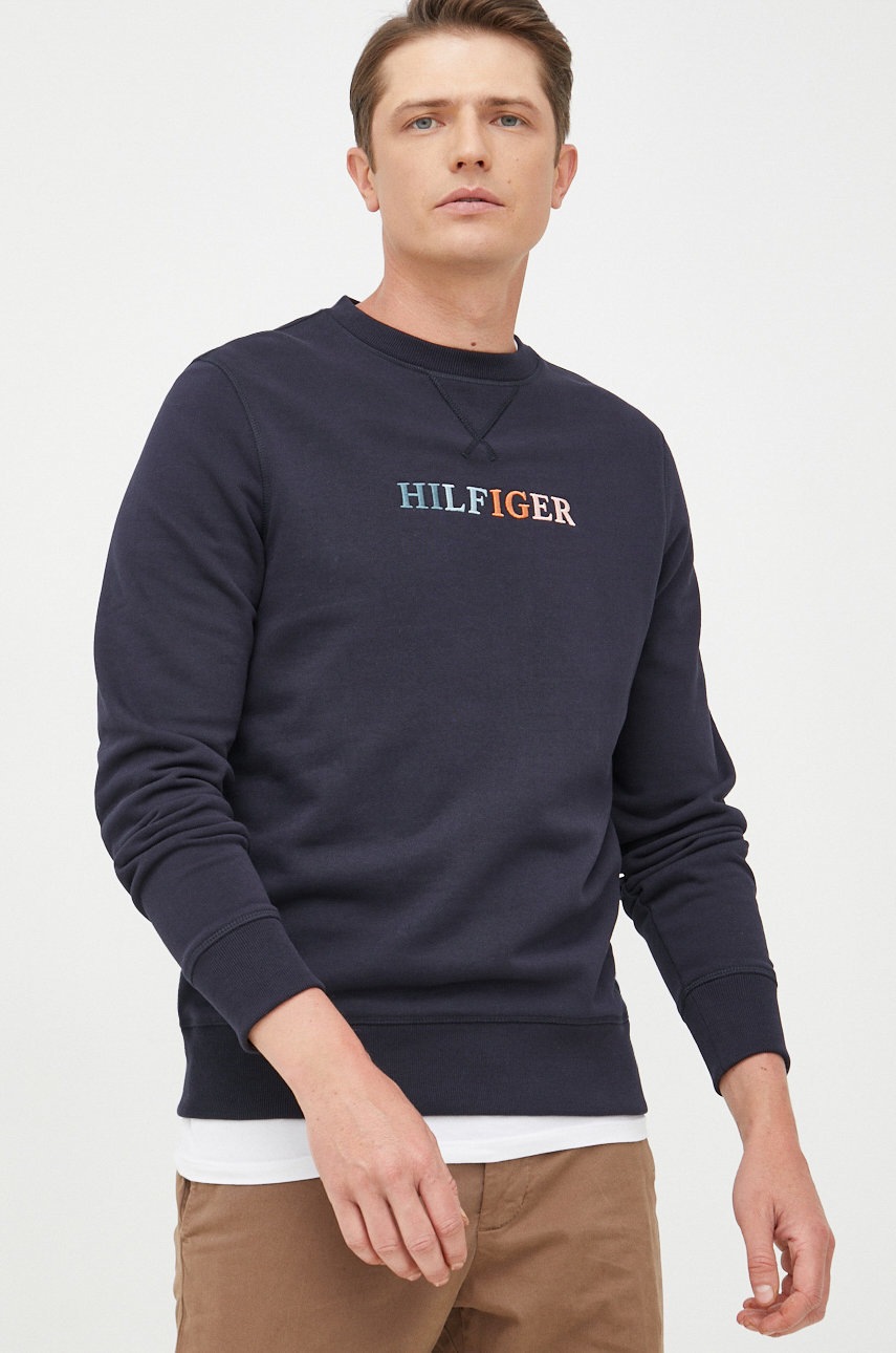 

Памучен суичър Tommy Hilfiger в тъмносиньо с апликация, Тъмносин