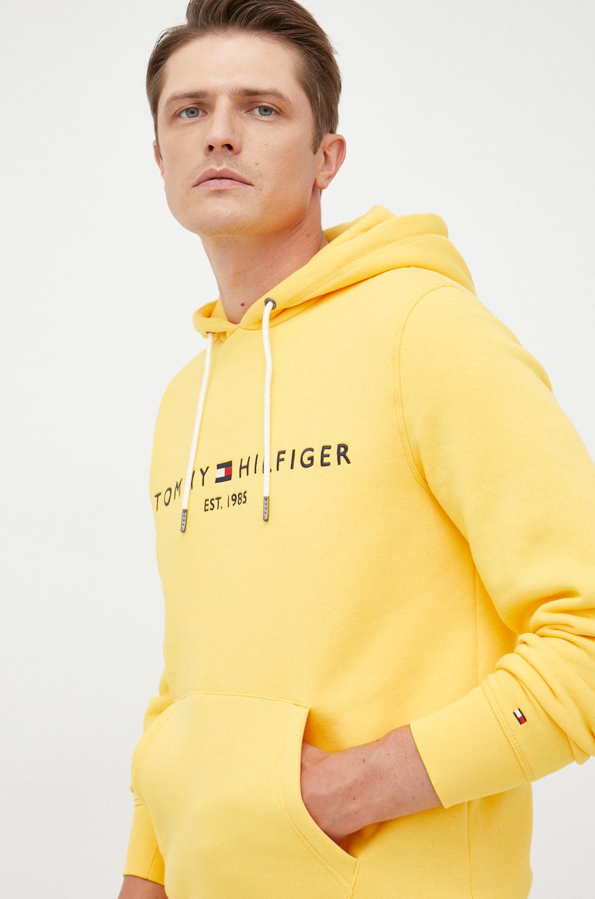 

Суичър Tommy Hilfiger в жълто с апликация, Жълт