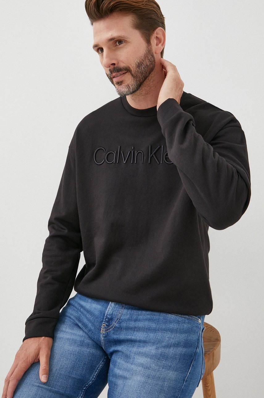 

Суичър Calvin Klein в черно с апликация, Черен