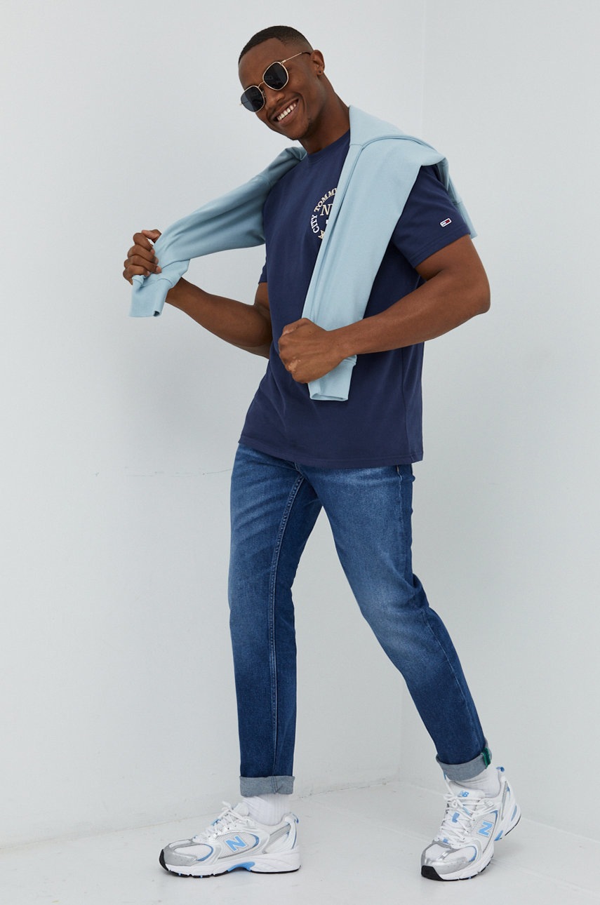

Кофта Tommy Jeans мужская с аппликацией