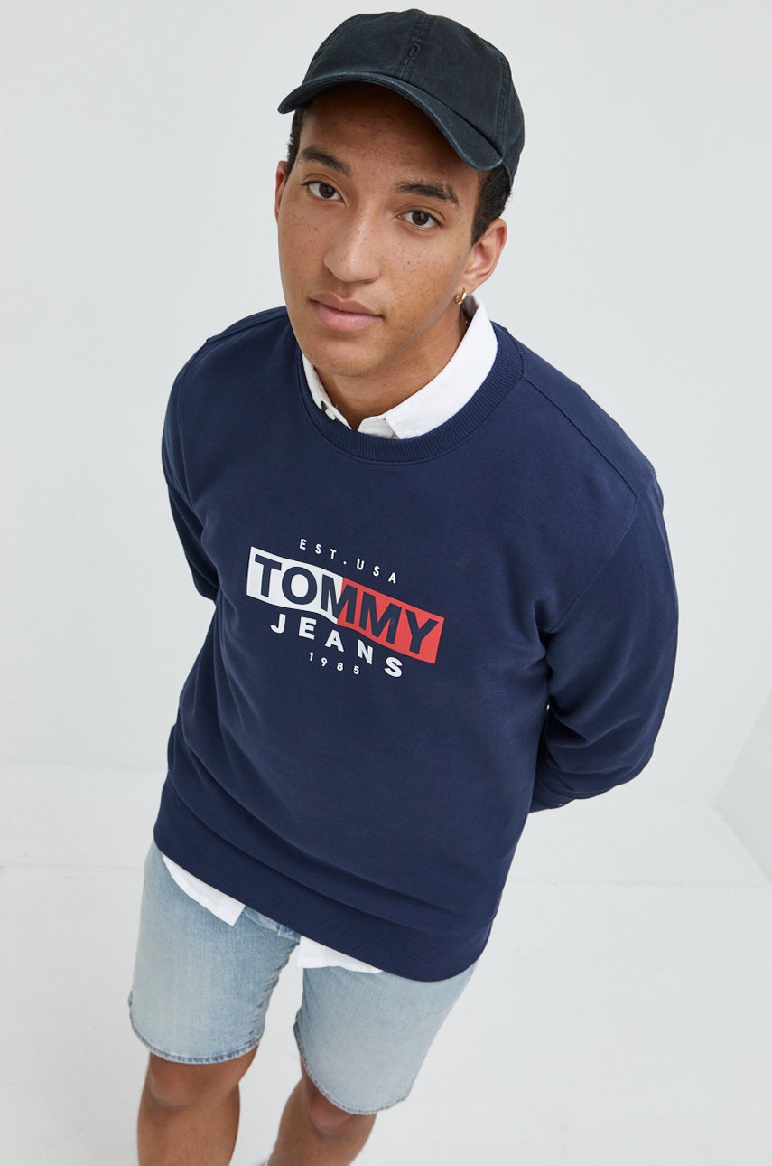

Памучен суичър Tommy Jeans в тъмносиньо с принт, Тъмносин