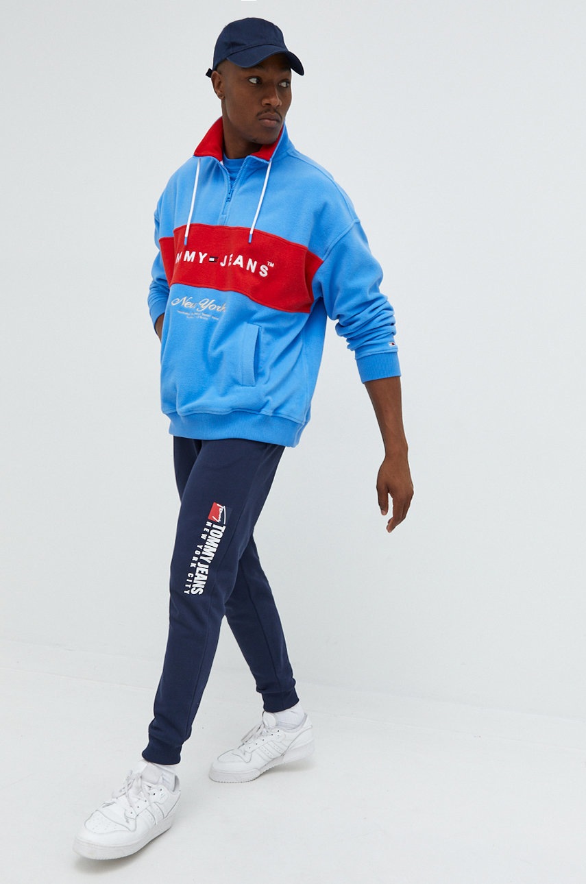 

Кофта Tommy Jeans мужская с аппликацией
