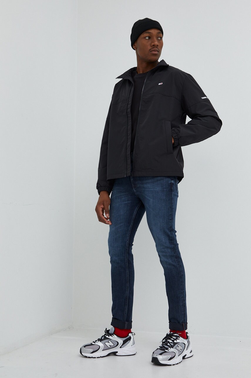 

Бавовняний лонгслів Tommy Jeans колір чорний однотонний