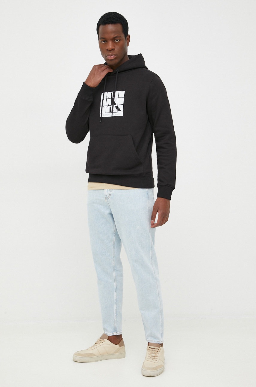

Суичър Calvin Klein Jeans в черно с принт, Черен