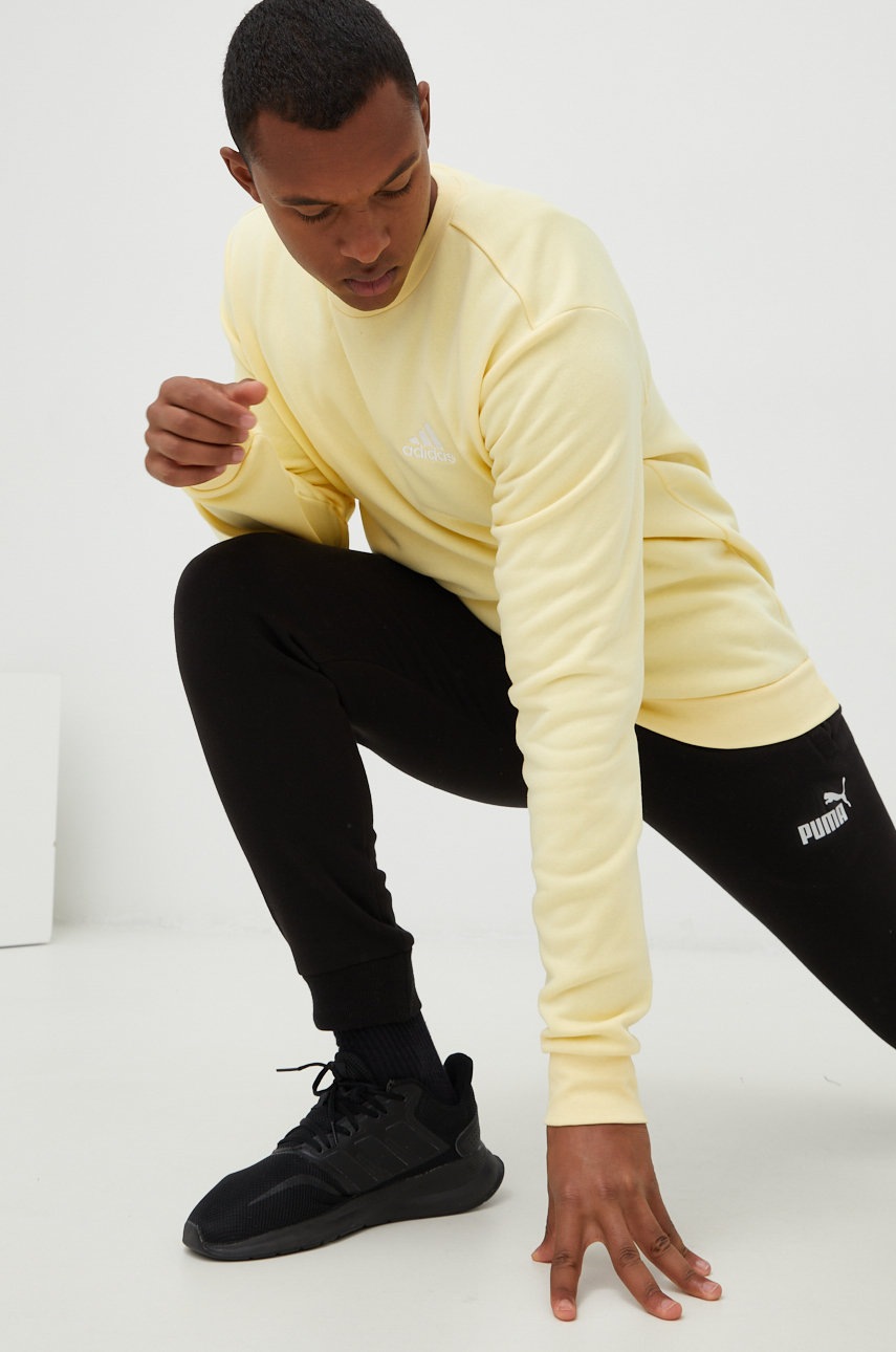 

Кофта adidas Performance мужская цвет жёлтый с аппликацией
