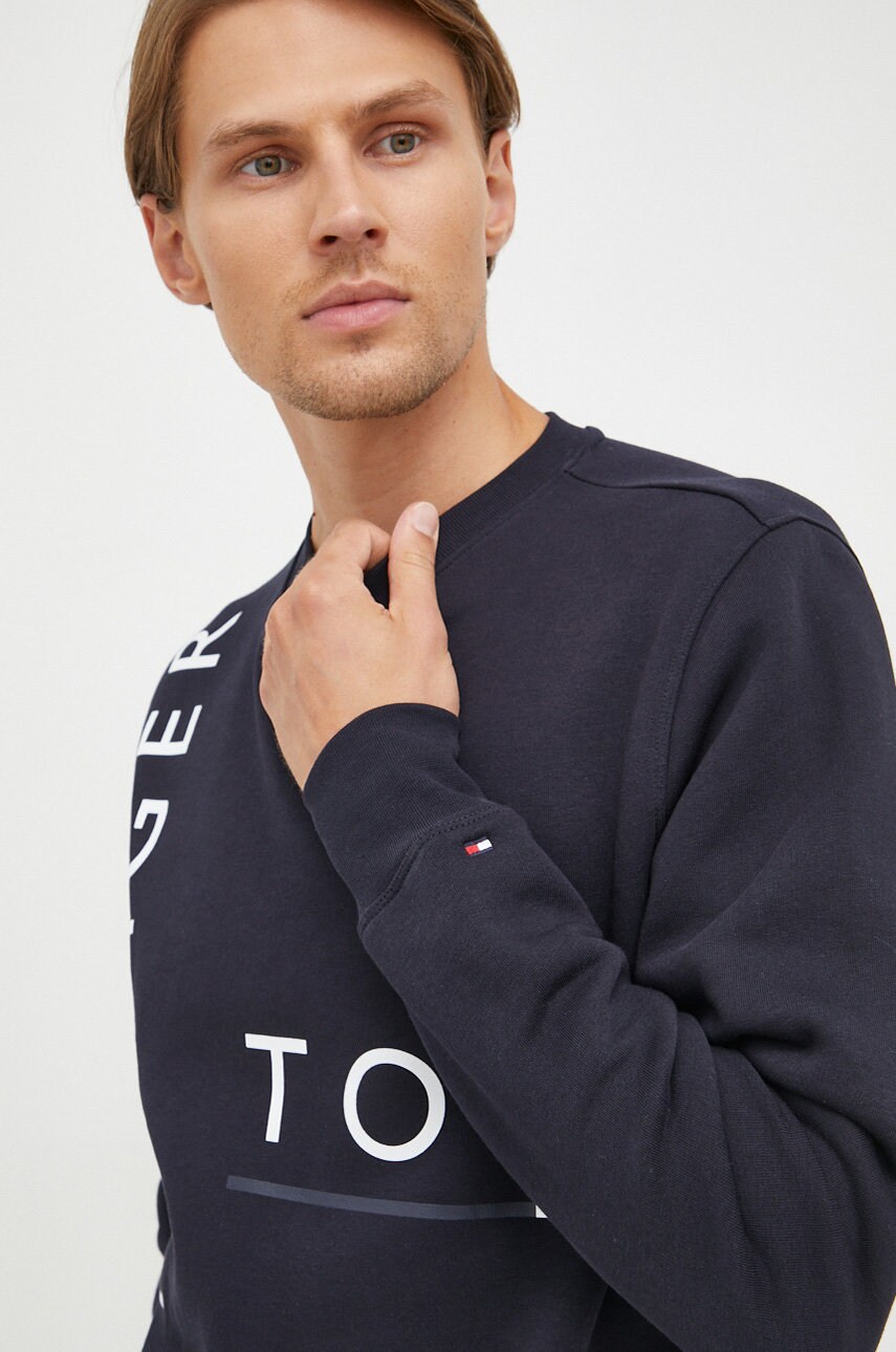 

Суичър Tommy Hilfiger в тъмносиньо с принт, Тъмносин