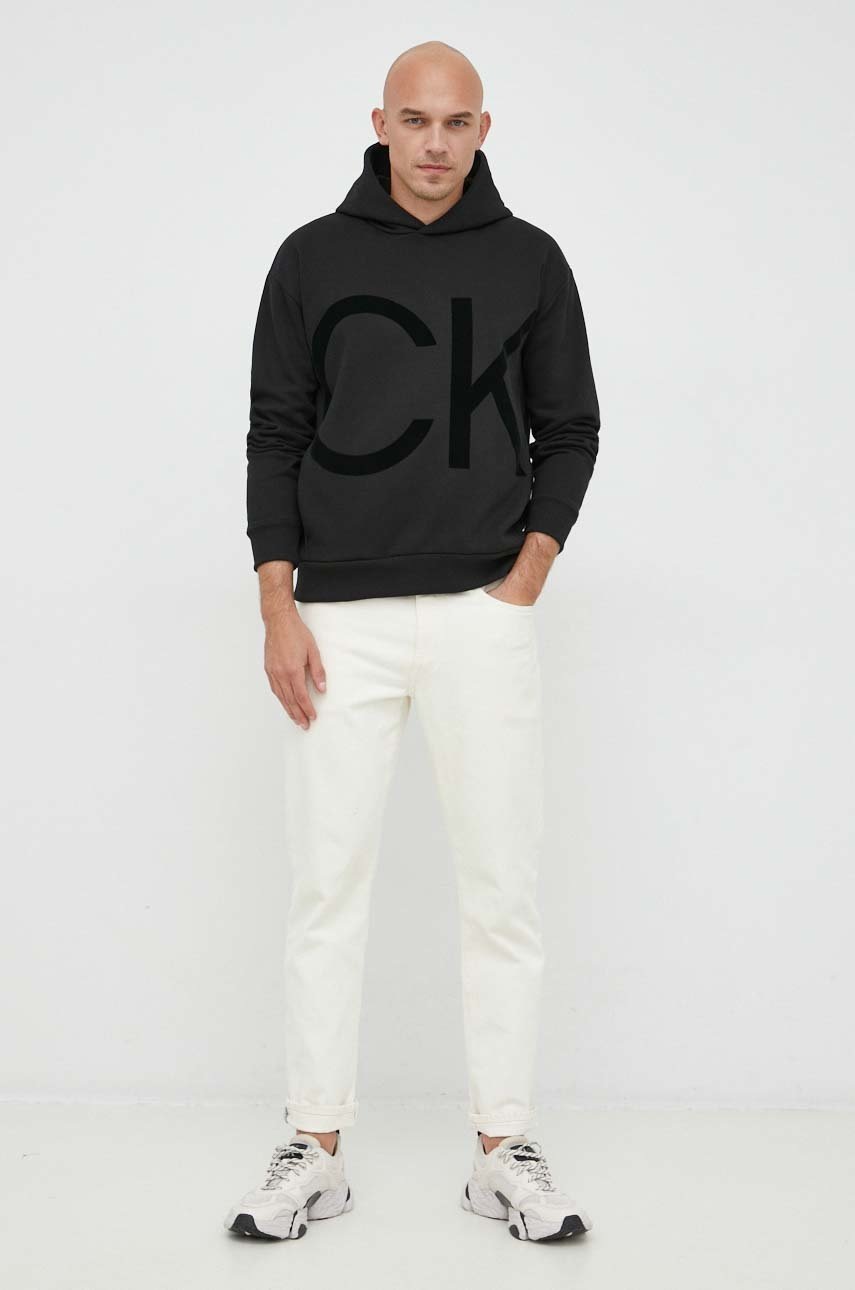 

Суичър Calvin Klein в черно с качулка с принт, Черен