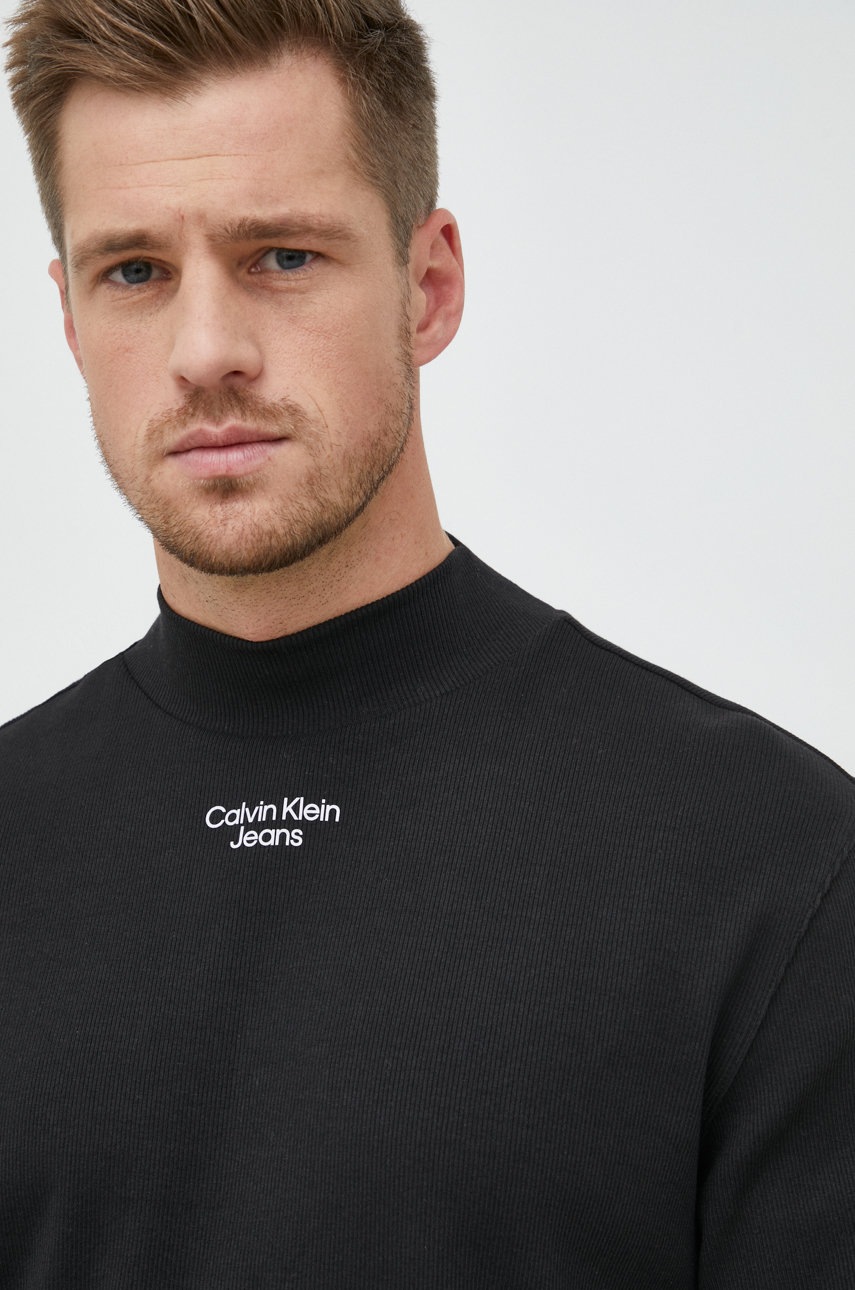 

Блуза с дълги ръкави Calvin Klein Jeans в черно с изчистен дизайн, Черен
