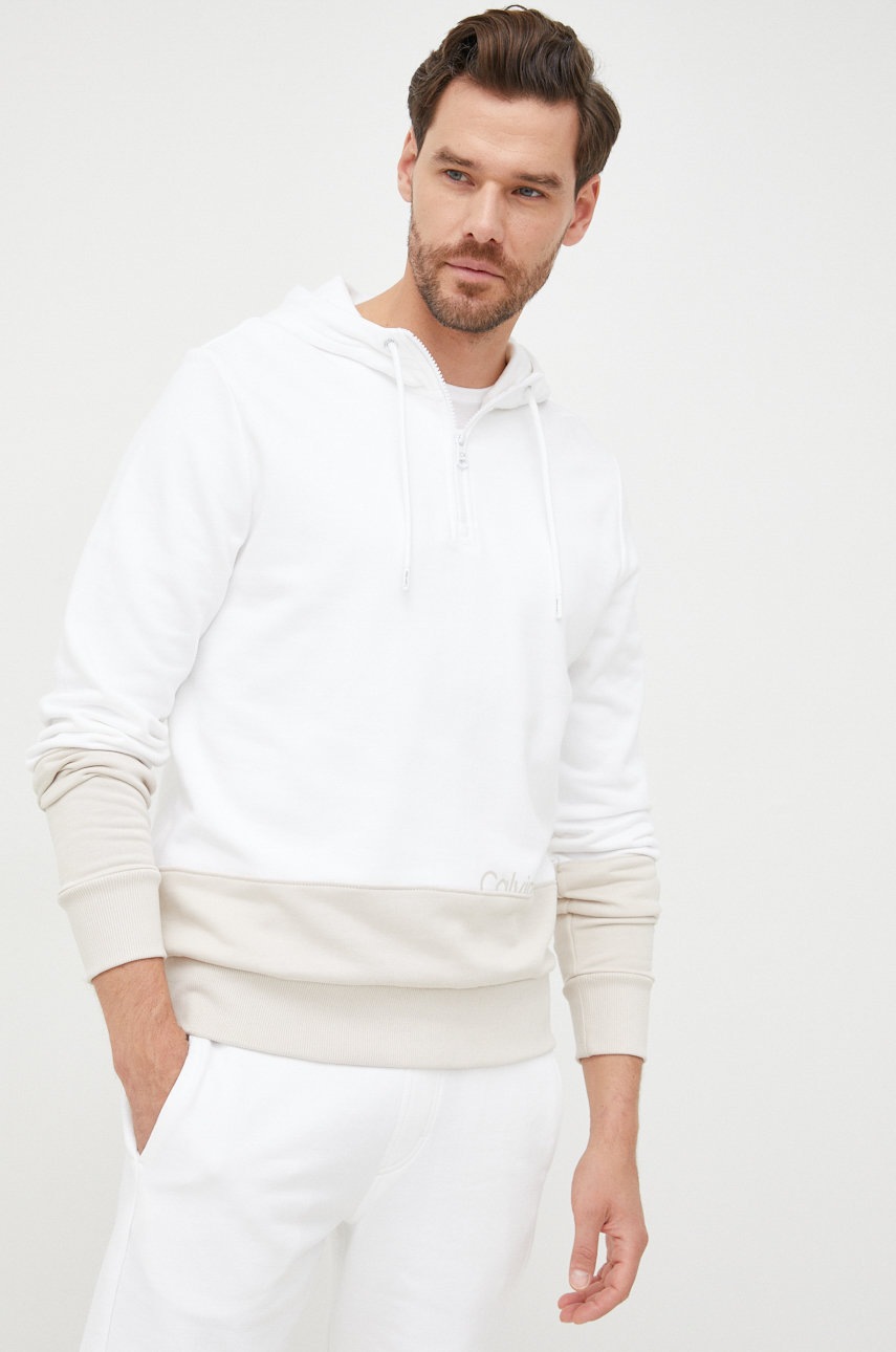 

Памучен суичър Calvin Klein в бяло с принт, Бял