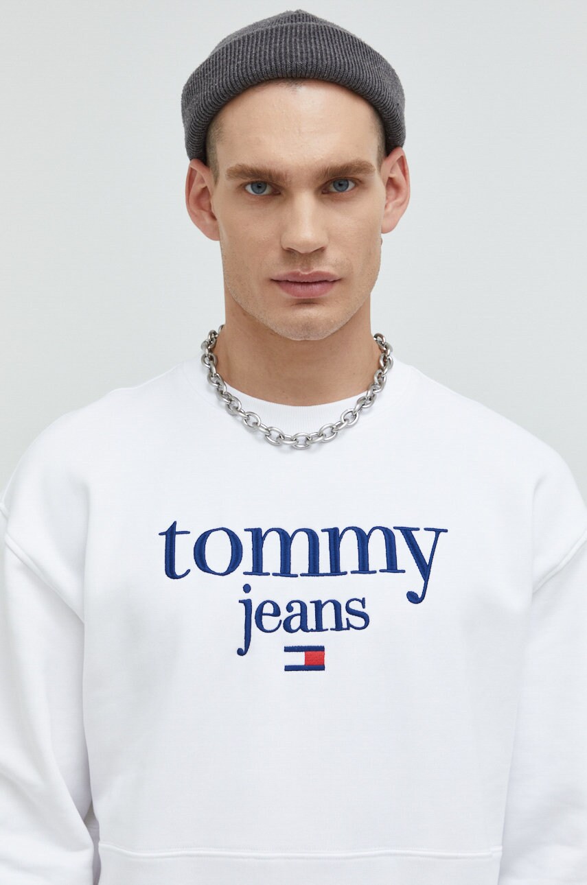 

Суичър Tommy Jeans в бяло с апликация, Бял