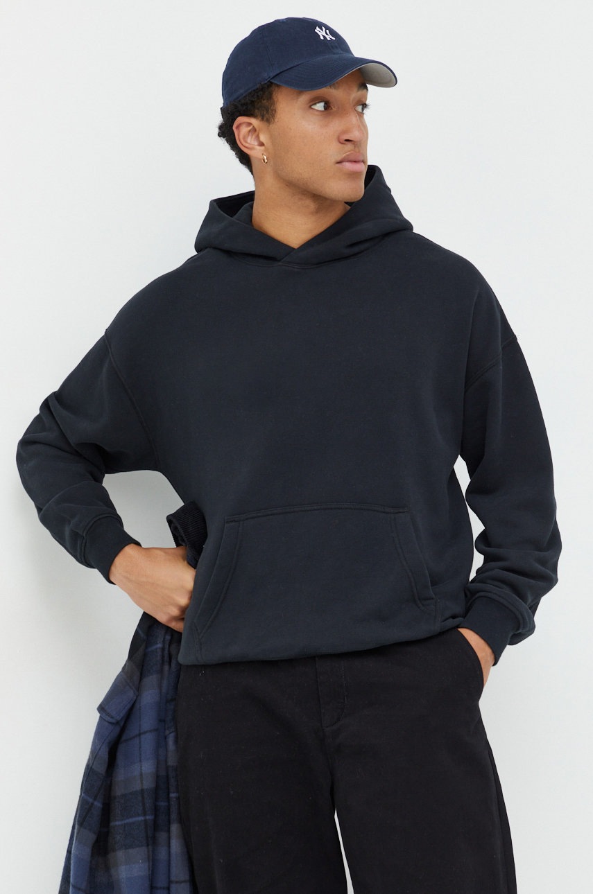 

Суичър Abercrombie & Fitch в черно с качулка с изчистен дизайн, Черен