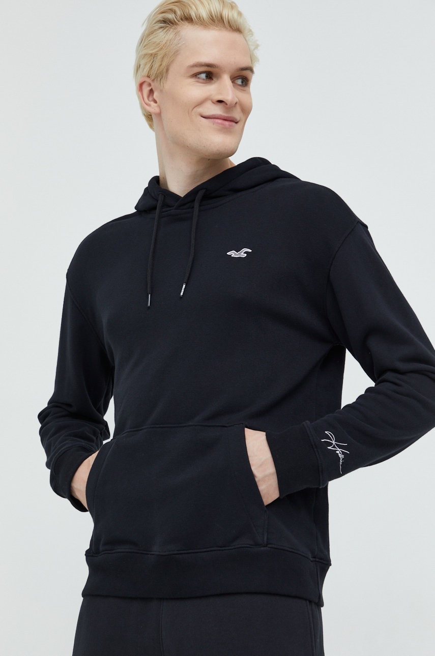 

Суичър Hollister Co. в черно с качулка с изчистен дизайн, Черен